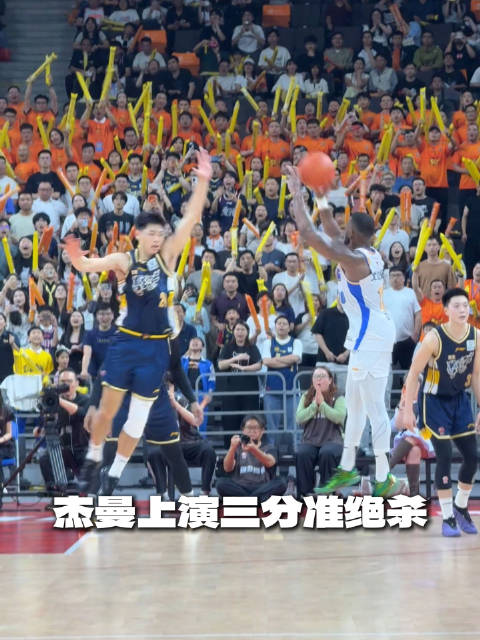 2米11大中锋缺阵下的广东男篮：焦泊乔离队对京