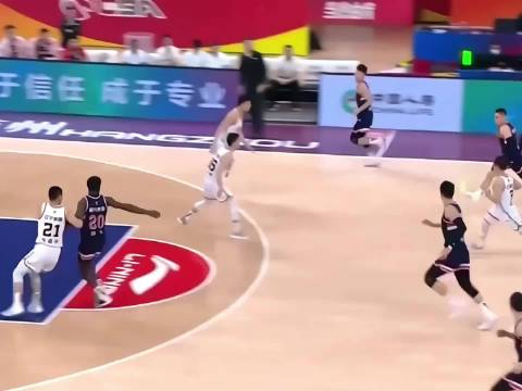 2米11大中锋缺阵下的广东男篮：焦泊乔离队对京