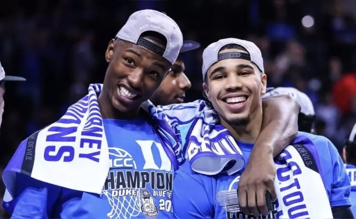 37分19篮板的爆发让人看到NBA首轮秀潜力：哈里·